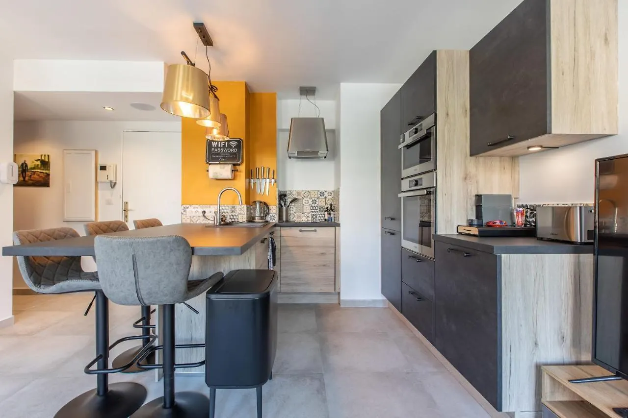 Lb Vacation Rentals I Cannes Center, Renovated Apartment With Balcony, Ideal For Holidays Or Congress! 0*,  France