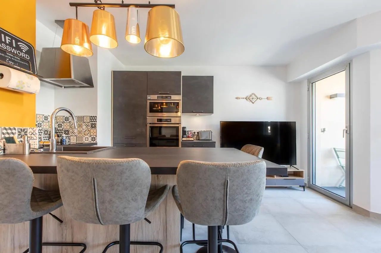 Lb Vacation Rentals I Cannes Center, Renovated Apartment With Balcony, Ideal For Holidays Or Congress!