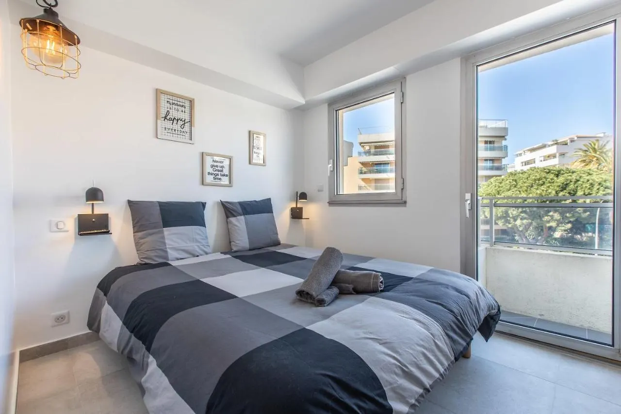 Lb Vacation Rentals I Cannes Center, Renovated Apartment With Balcony, Ideal For Holidays Or Congress!
